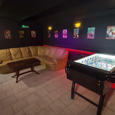 The Bachelor Private Club בית נופש בודפשט